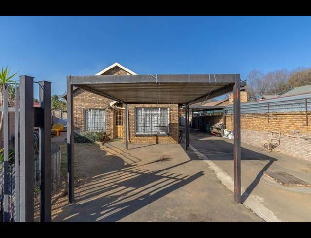 4 BEDROOM HOUSE FOR SALE IN BOKSBURG NORTH